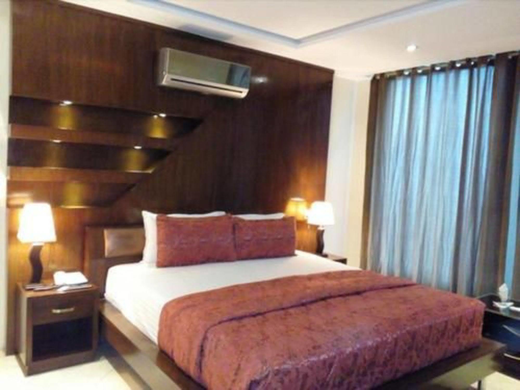 Bling Hotel International Multán Kültér fotó